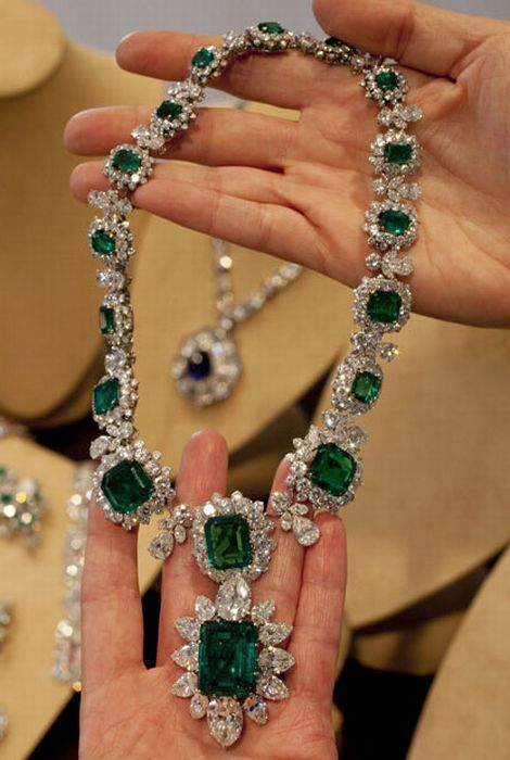 Bulgari Emerald and Diamond Necklace - Estate of Elizabeth Taylor